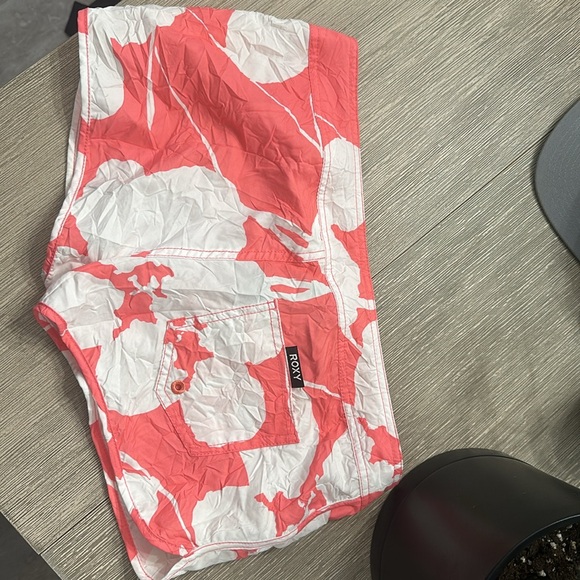 Roxy board shorts - Picture 4 of 4